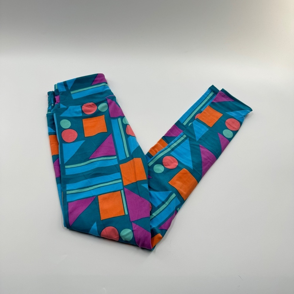 LuLaRoe One Size (OS) Leggings – Buttery Soft Stretchy Printed Leggings
